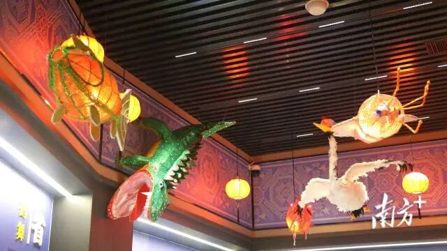 天花板的“非遗动物园”。