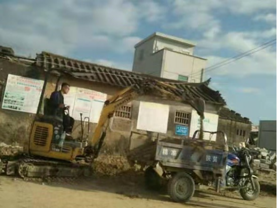 环境整治再掀高潮 全面助推乡村振兴485.png
