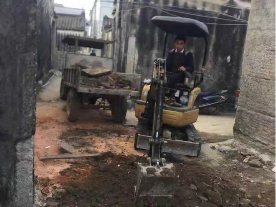 环境整治再掀高潮 全面助推乡村振兴489.png